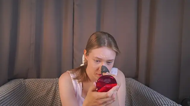 JannieMayzes online show from June 26, 4:28 am