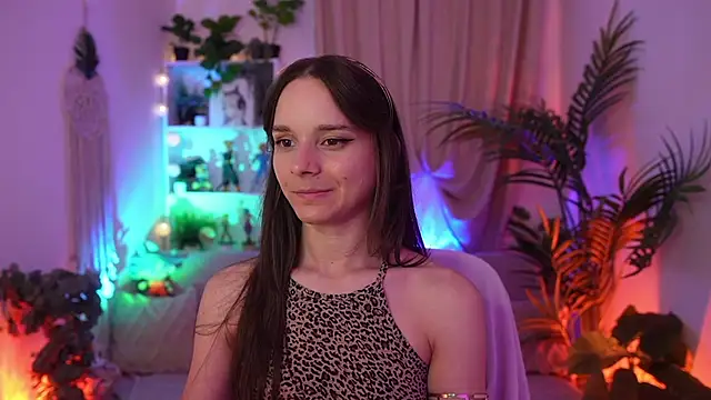 Anna Leah  online show from August 4, 6:21 pm