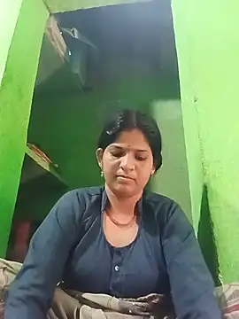 Joohi Chawla143 online show from July 10, 2:49 am