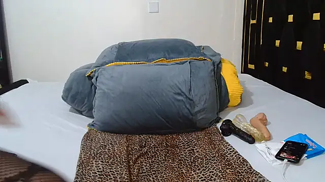 Snapshot of Silky_Bby chatting on July 10, 12:15 am Silky Bby online show from July 10, 12:15 am