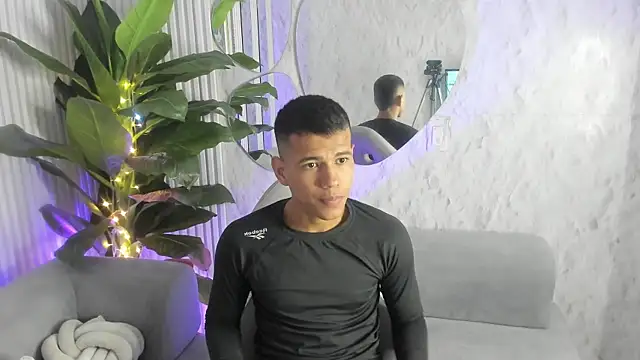 Noah sexhotty online show from July 12, 2:35 am