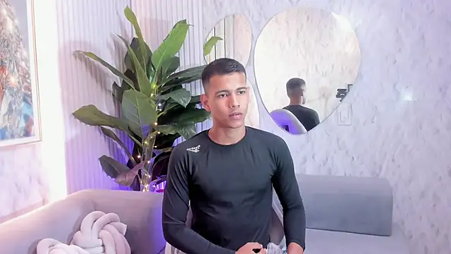 Noah sexhotty online show from July 22, 2:03 am