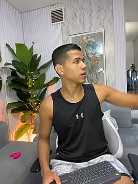 Noah sexhotty online show from July 29, 2:21 am