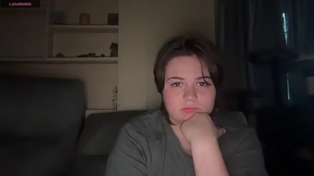BugsAndDazey online show from June 29, 1:23 am