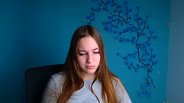 Snapshot of Holly_Mooon_ chatting on July 9, 5:44 am Holly Mooon online show from July 9, 5:44 am
