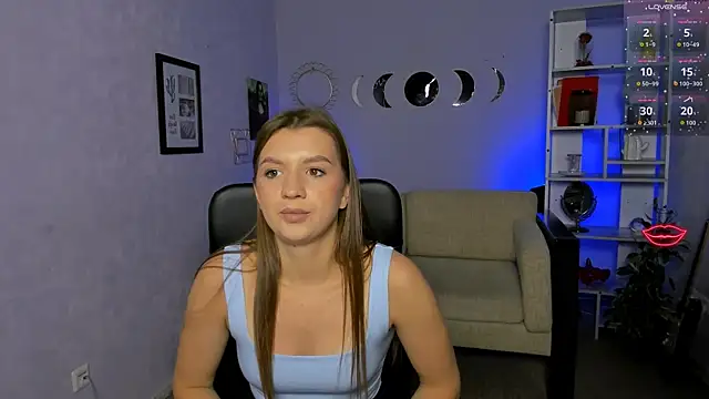 Snapshot of bloom_night chatting on July 17, 11:17 am bloom night online show from July 17, 11:17 am