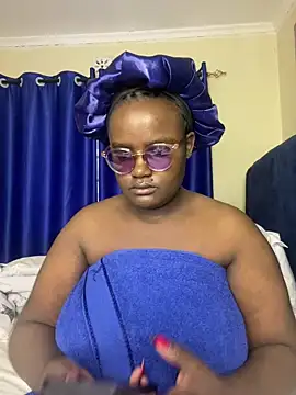 Bustyy Bitch online show from July 19, 1:04 pm