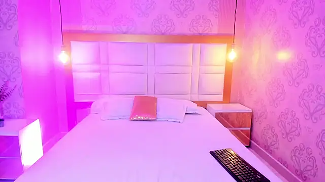 RUTHH BUSTY69 online show from July 8, 9:19 pm