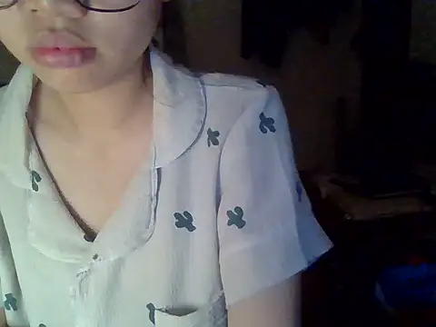 Bonnie-ee online show from June 27, 11:59 am