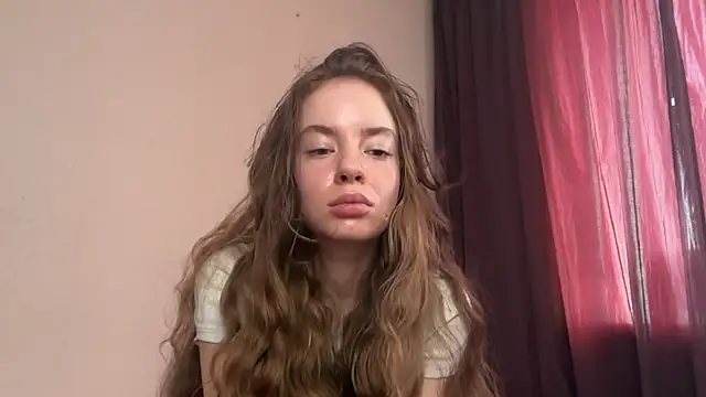 Snapshot of RoxyVivid chatting on July 14, 10:21 am RoxyVivid online show from July 14, 10:21 am