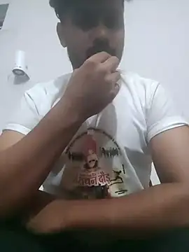 Snapshot of Yoursunnysuraj chatting on June 28, 3:51 pm Yoursunnysuraj online show from June 28, 3:51 pm