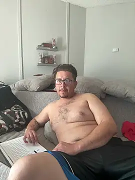 Snapshot of JamiesHardBoy chatting on July 4, 2:34 pm JamiesHardBoy online show from July 4, 2:34 pm