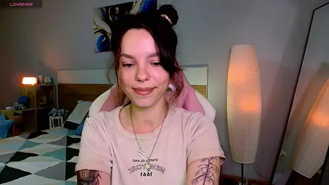 Maya Campbell online show from July 4, 2:51 am