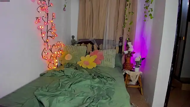 XTinaTeaseX online show from July 2, 2:44 am