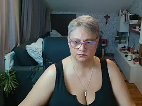 NewHellen4you online show from June 30, 10:44 pm