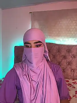 Aisha-Zayed online show from July 3, 7:31 pm