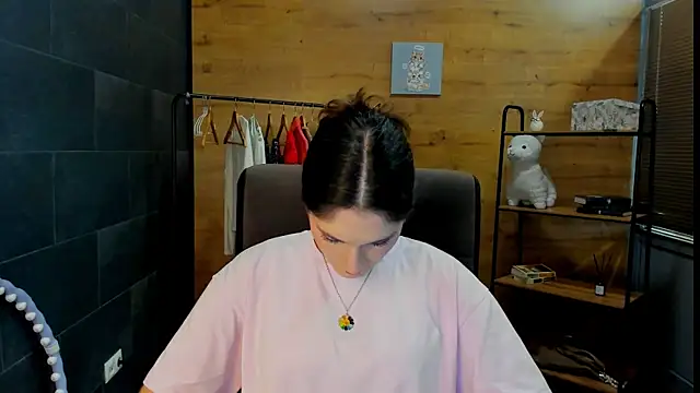 ReneeeKing online show from July 14, 9:25 am