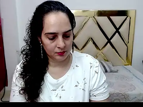 rebecamontero online show from July 6, 4:42 pm