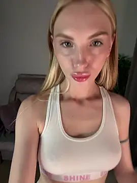 BellaSwan- online show from July 5, 7:15 am