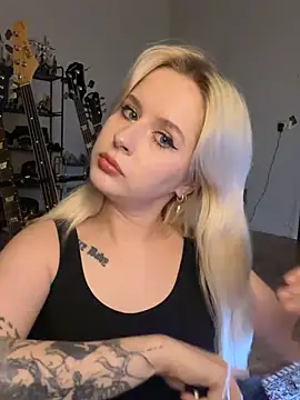 viviennedoll online show from July 7, 9:19 pm