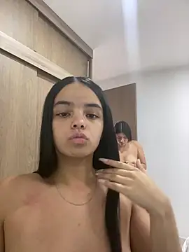 Snapshot of duoxxvenus chatting on July 19, 6:22 pm duoxxvenus online show from July 19, 6:22 pm