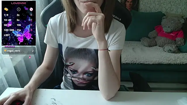 Snapshot of __Alisa__ chatting on July 18, 4:22 pm Alisa online show from July 18, 4:22 pm