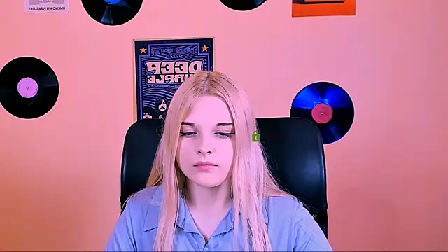 nicole bright online show from July 8, 9:14 am