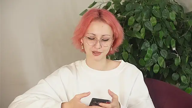 ErmelindaRottner online show from July 8, 7:46 am