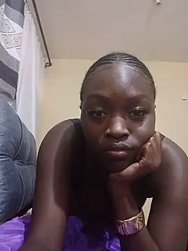 Snapshot of squirtyvee chatting on July 7, 11:47 am squirtyvee online show from July 7, 11:47 am