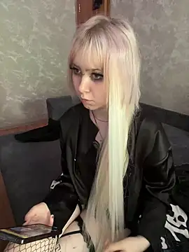 Sindy-Lou online show from July 9, 10:19 am