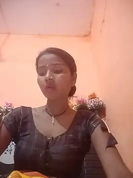 Snapshot of Chandni8090 chatting on July 8, 5:23 am Chandni8090 online show from July 8, 5:23 am