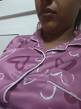sharmilasingh89 online show from July 9, 8:35 pm