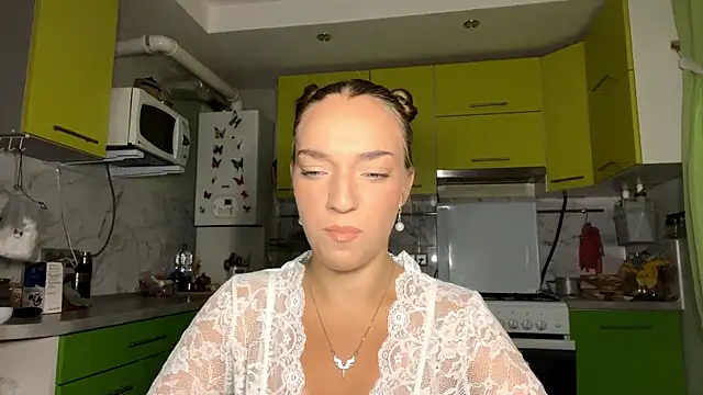 Snapshot of TanyaSavela chatting on July 9, 8:24 pm TanyaSavela online show from July 9, 8:24 pm