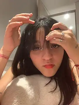 Snapshot of ruemi_rose chatting on July 19, 5:22 am ruemi rose online show from July 19, 5:22 am