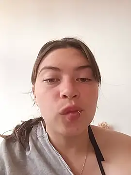LoveShae- online show from July 10, 5:15 pm