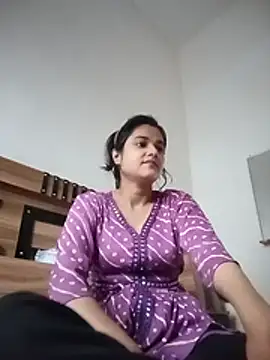 Manju big qeen online show from July 17, 11:06 am