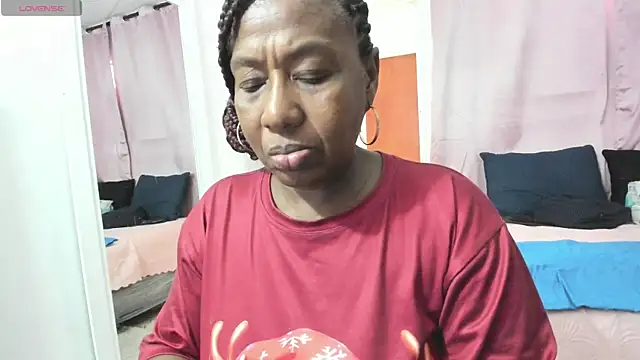 LupeAdams online show from April 22, 11:56 am