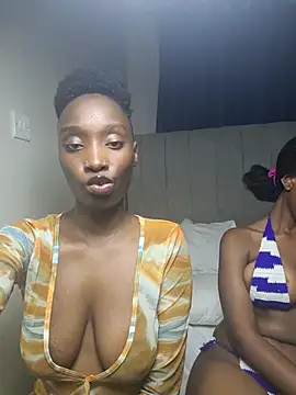 Snapshot of rosyrebel_ chatting on July 20, 7:38 pm rosyrebel online show from July 20, 7:38 pm
