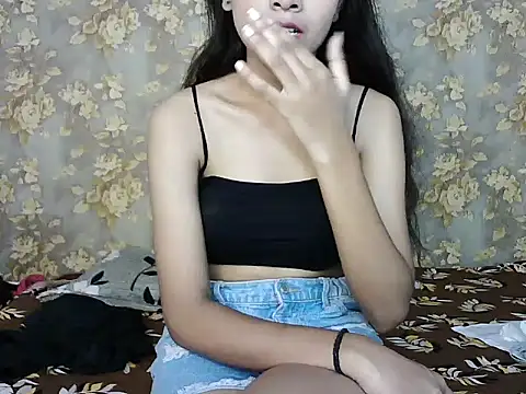 Snapshot of Lusty-_heer chatting on July 12, 6:32 pm Lusty- heer online show from July 12, 6:32 pm