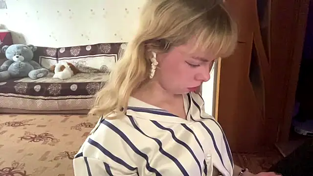 Snapshot of SERBIAN_KISS chatting on July 14, 7:35 am SERBIAN KISS online show from July 14, 7:35 am