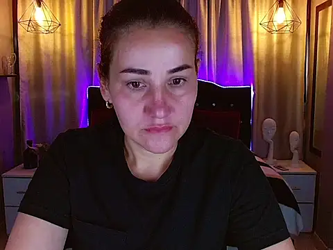 kathekitten online show from July 13, 8:00 pm