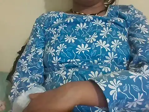 Snapshot of Indiangirl_Tanu chatting on July 13, 7:49 pm Indiangirl Tanu online show from July 13, 7:49 pm