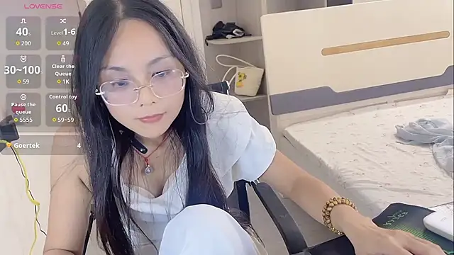 Snapshot of yishan-22 chatting on July 14, 10:21 am yishan-22 online show from July 14, 10:21 am