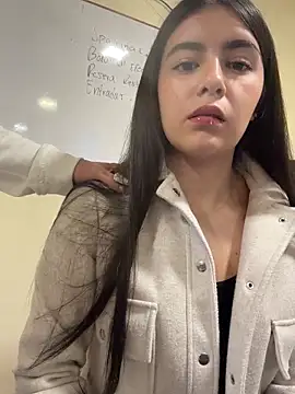 Claire Wong online show from July 28, 9:14 pm