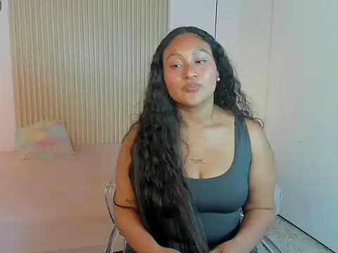 SerenaFordd online show from July 14, 8:47 pm