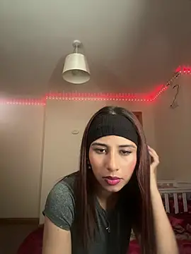NextDoorMolly online show from July 17, 4:34 pm