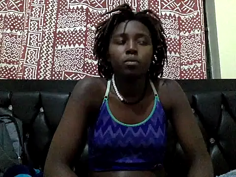 Naughtykamii online show from August 3, 4:00 pm