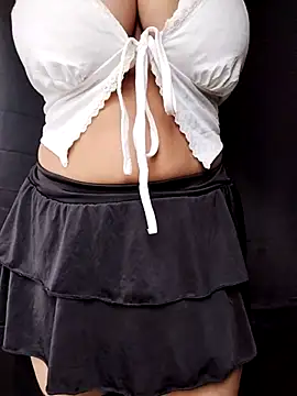 Snapshot of horny-sneha chatting on July 17, 10:55 am horny-sneha online show from July 17, 10:55 am