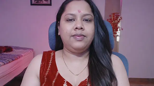 Snapshot of Varsha-ji7653 chatting on July 18, 7:34 am Varsha-ji7653 online show from July 18, 7:34 am