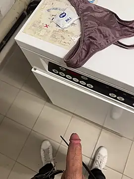 swissboy22 online show from April 25, 11:57 am